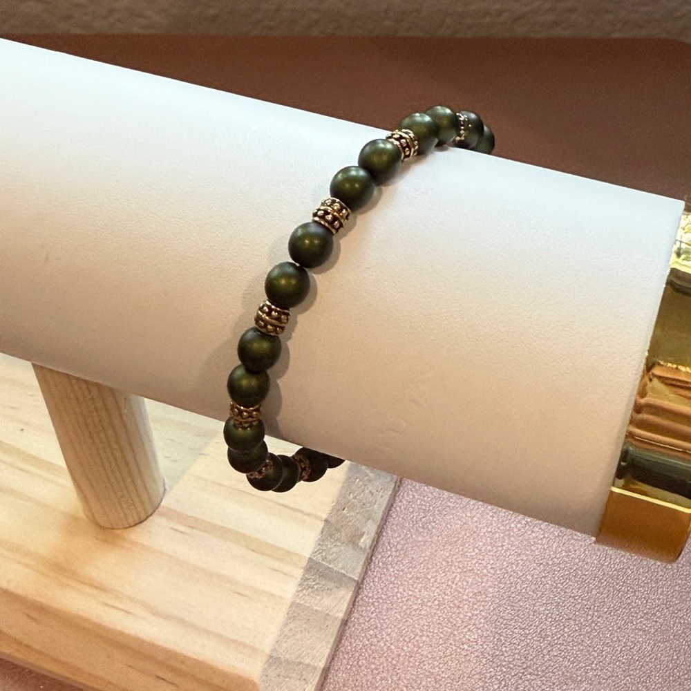 Alex and Ani Green and Gold pearl Bracelet - NWOT
